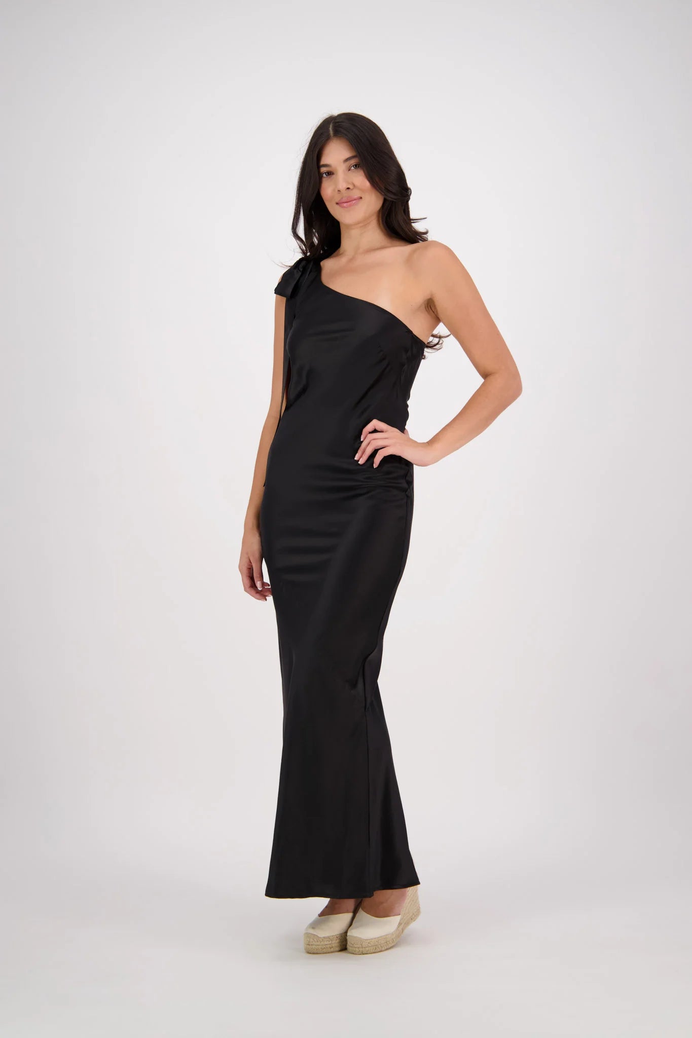 Caitlin Crisp - Wilmer One Shoulder Maxi Black - 10