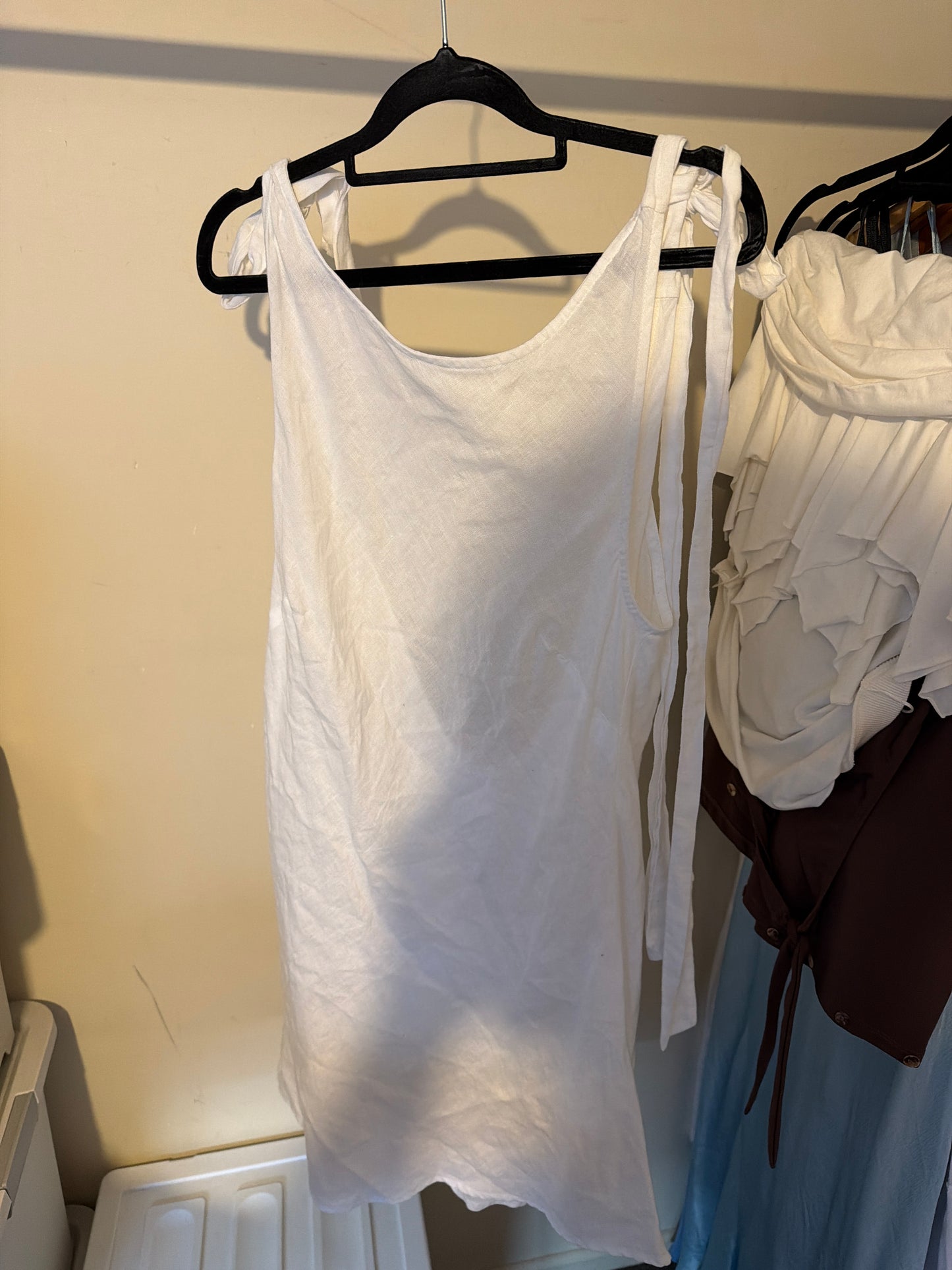 SALE: Caitlin Crisp - Wilmer Mini White - 12